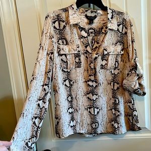 White House/ Black Market snake print silk blouse size 14 EUC